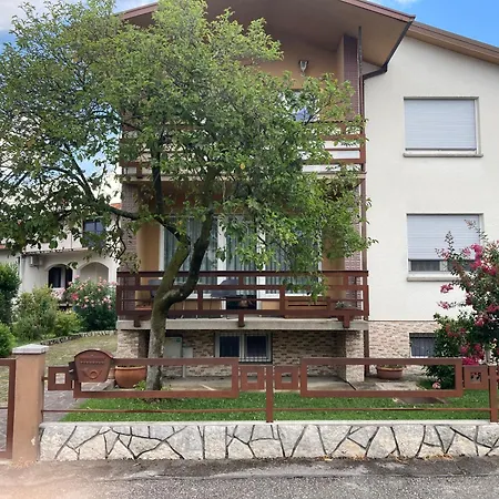 7 Flower Street