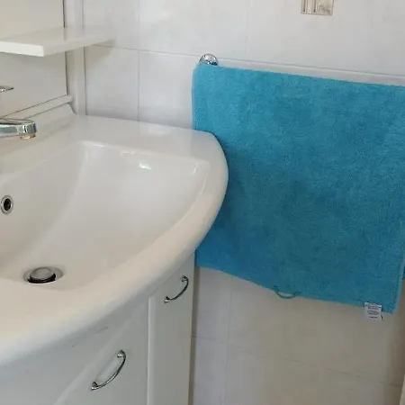 7 Flower Street Sempeter pri Gorici