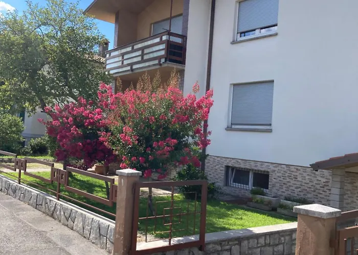 7 Flower Street Apartment Sempeter pri Gorici